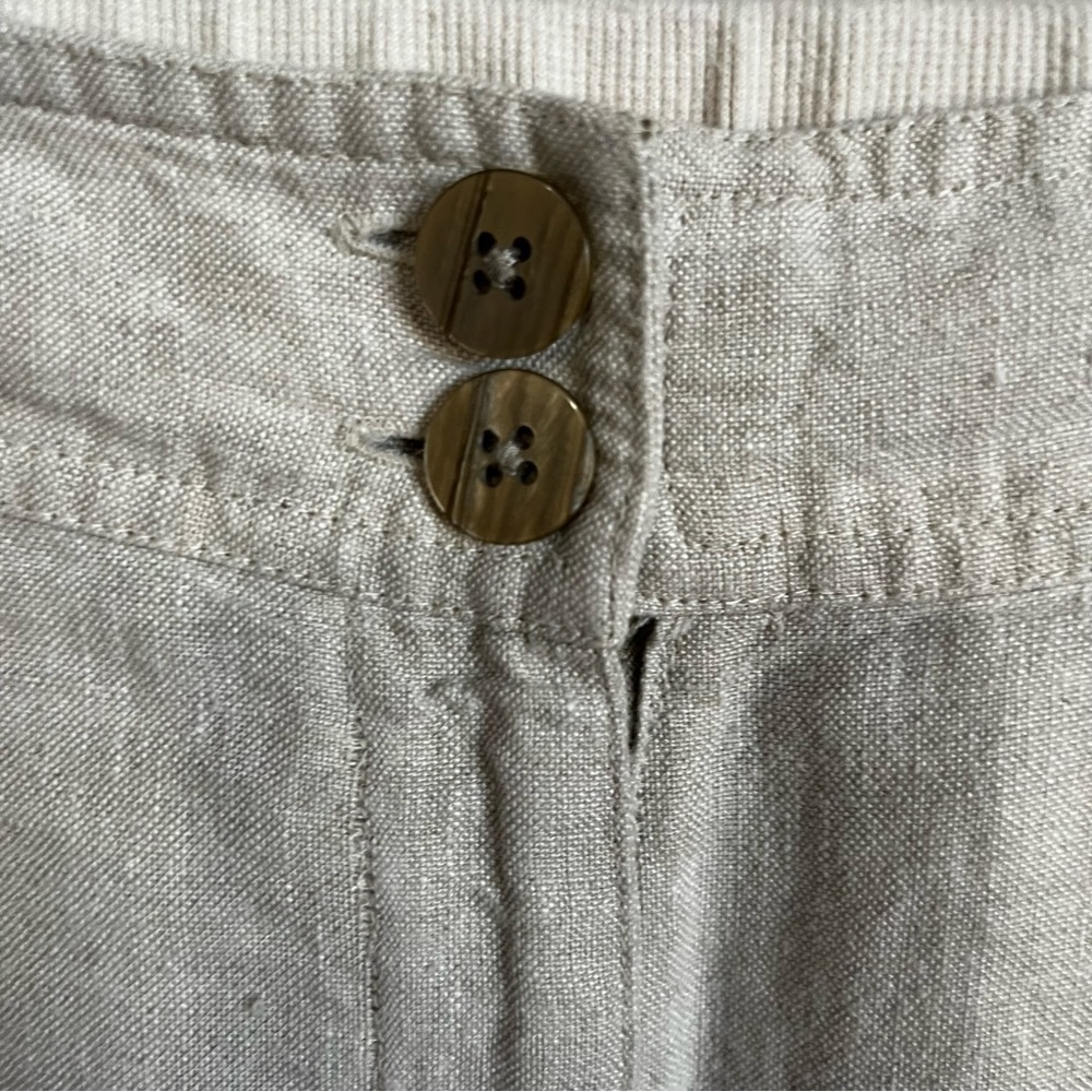 Chicos Linen High Rise Crop Cuffed Capris - Picture 5 of 9